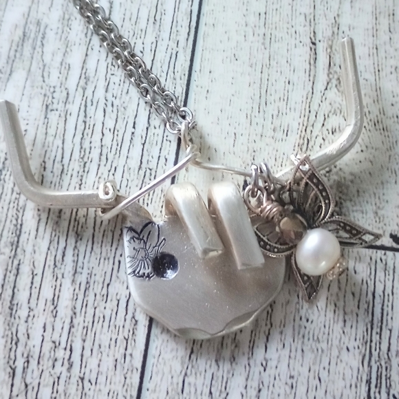 Cute highland cow made from a vintage silver fork - Picture 2 of 5